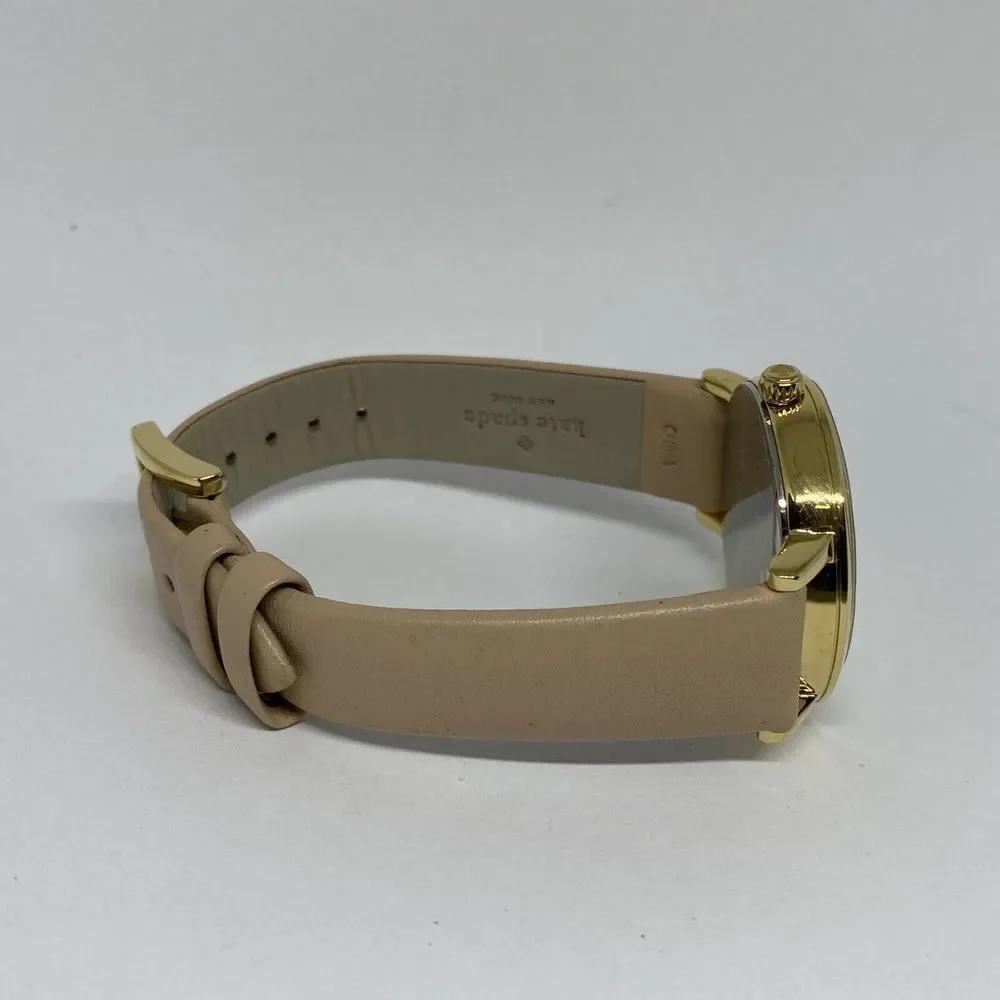 Kate Spade New York Metro 0073 Women Beige Leather Analog Dial Wrist Watch VK104